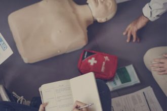 A first aid training session demonstrates essential skills for vet sector professionals.